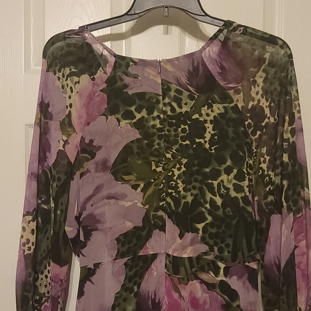 Women's floral dress by Julian Taylor Size 16 - Picture 4 of 6